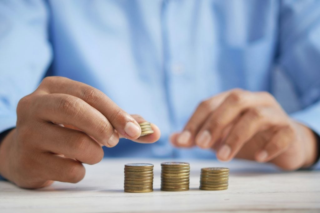 Aviva sells off despite raising targets