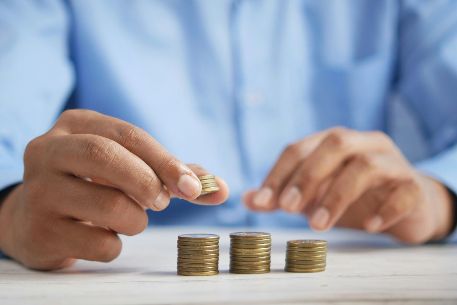 Aviva sells off despite raising targets