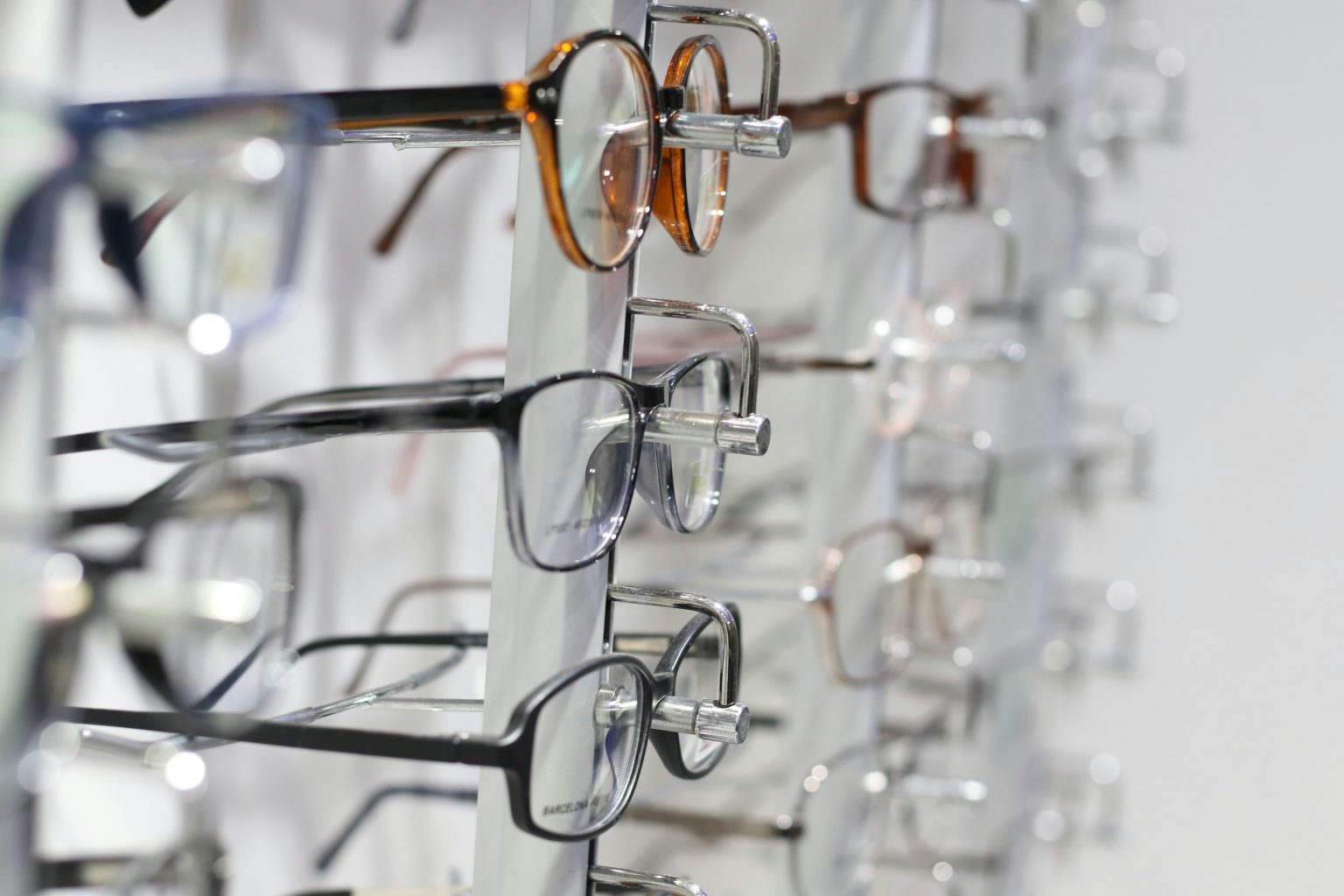 Bid battle for Inspecs ends as Safilo withdraws