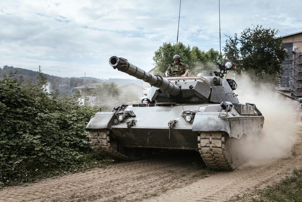 Metlen rises on defence contract