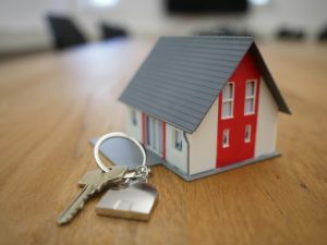 Taylor WImpey keeps cautious guidance