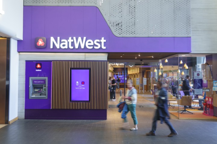 NatWest sell-off continues despite strong earnings NatWest beats forecasts