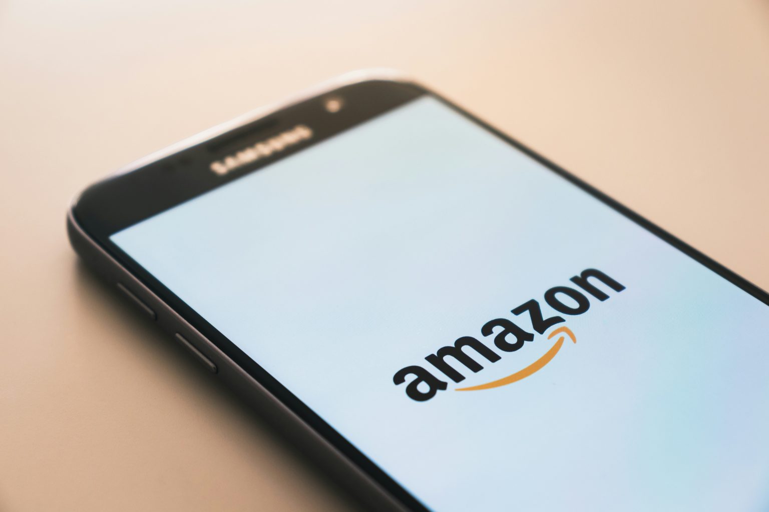 Berkshire Hathaway slashes Amazon stake Berkshire Hathaway sold more than 75% of its stake in Amazon