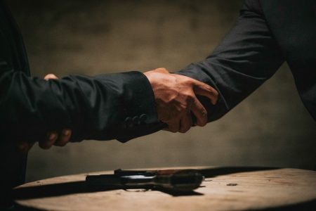 BlackRock Throgmorton to merge with BlackRock Smaller Companies BlackRock Throgmorton has agreed to merge with stablemate BlackRock Smaller Companies