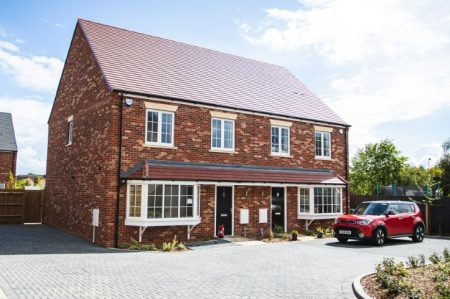 Taylor Wimpey hits new decade low Taylor WImpey shares hit 10-year low