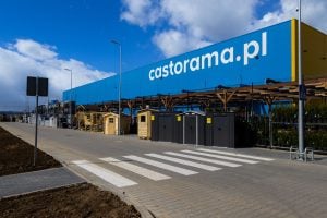 Kingfisher reaffirms guidance after ‘resilient’ Q1 Kingfisher reported a third quarter of sequential sales improvement at Castorama