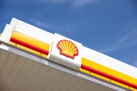 Shell drops despite beating Q1 forecasts SHell shares fall despite earnings beating forecasts