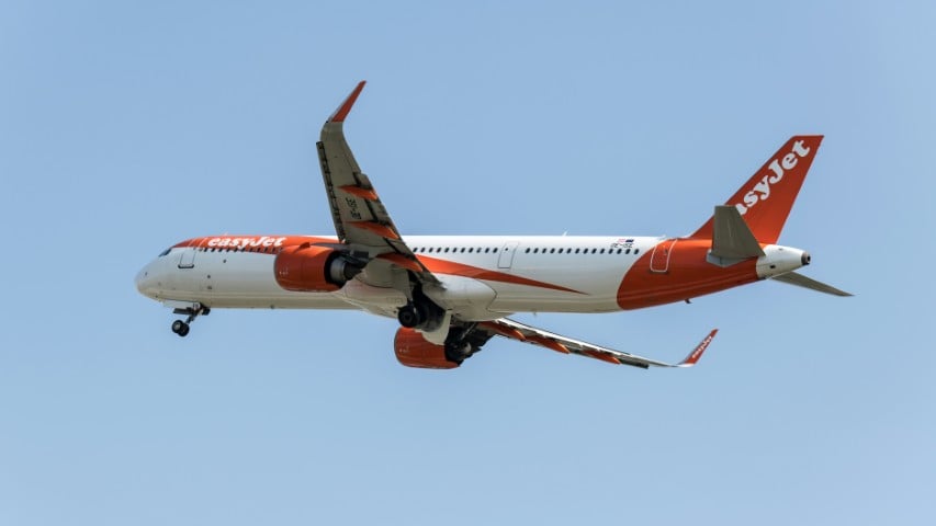Easyjet climbs on potential private equity bid