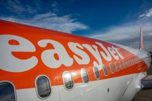 Castlelake confirms bid for easyJet